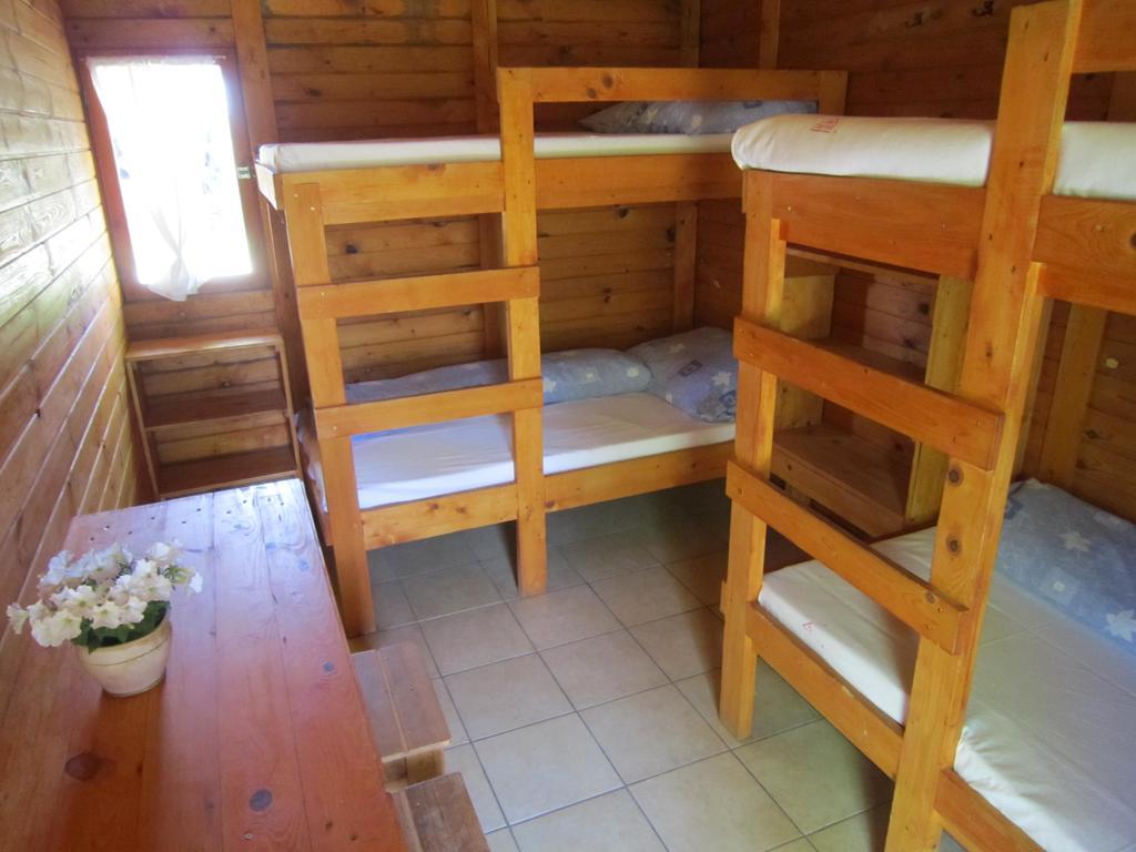Nyirfaliget Lovaskemping Es Turistahaz Hotel Nyíregyháza Eksteriør billede